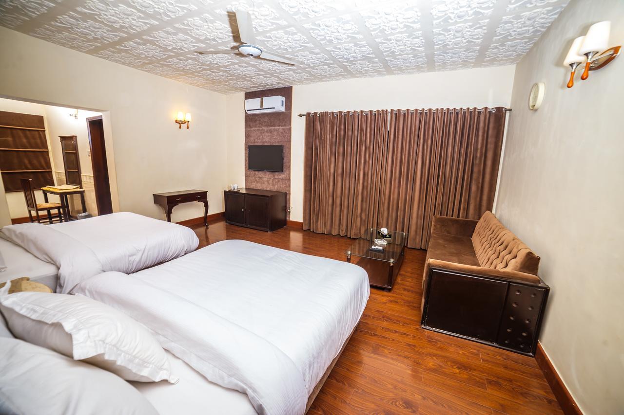 Shelton Accommodator Peshawar Exterior foto