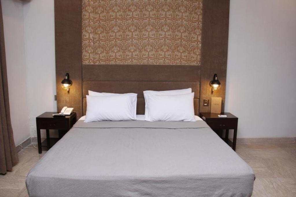 Shelton Accommodator Peshawar Exterior foto